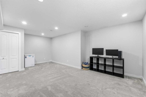 247 Cranberry Place Se, Calgary, AB 