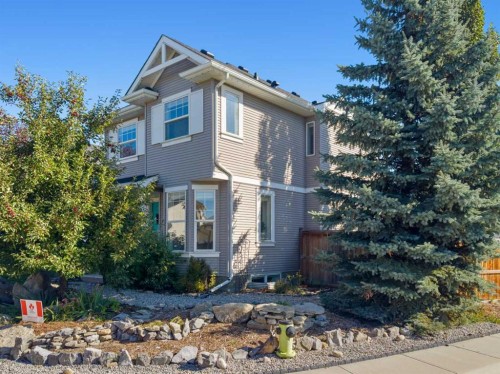 247 Cranberry Place Se, Calgary, AB 