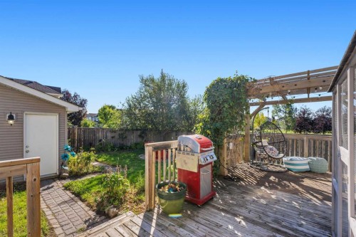 247 Cranberry Place Se, Calgary, AB 