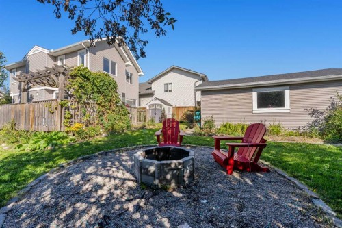 247 Cranberry Place Se, Calgary, AB 
