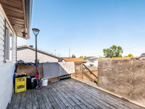 36 Castlebrook Rise Ne, Calgary, AB 