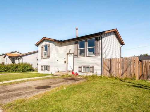 36 Castlebrook Rise Ne, Calgary, AB 