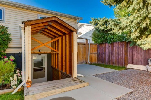 12164 Lake Michigan Road Se, Calgary, AB 