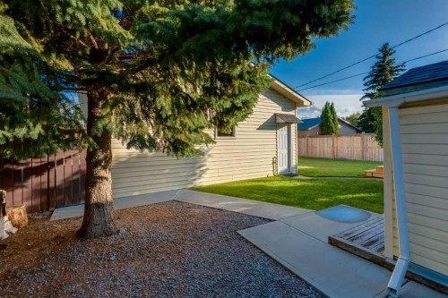 12164 Lake Michigan Road Se, Calgary, AB 