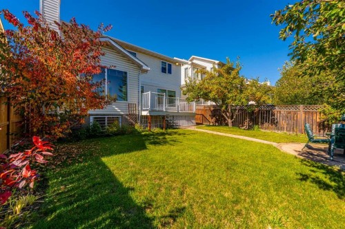 8 Hawkdale Close Nw, Calgary, AB 