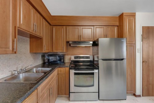 9524 3 Street Se, Calgary, AB 