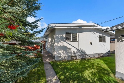 9524 3 Street Se, Calgary, AB 