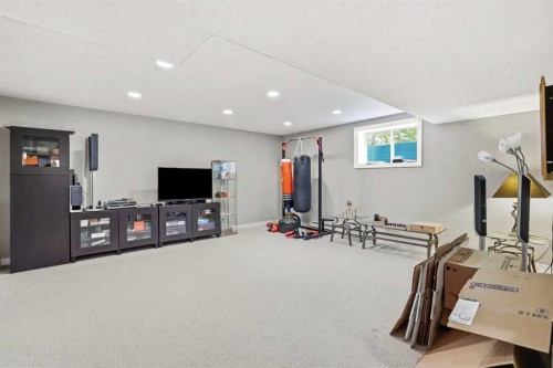 242 Tusslewood Grove Nw, Calgary, AB 