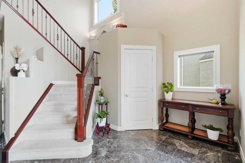 242 Tusslewood Grove Nw, Calgary, AB 