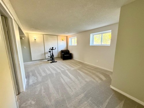 921 Ellis Crescent Se, High River, AB 