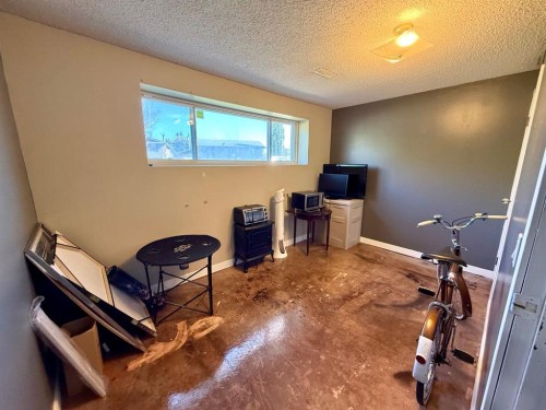 921 Ellis Crescent Se, High River, AB 