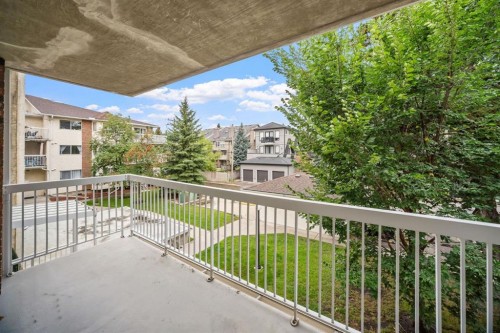 201-2211 29 Street Sw, Calgary, AB 