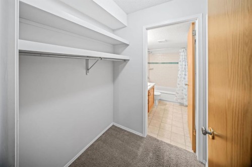 201-2211 29 Street Sw, Calgary, AB 