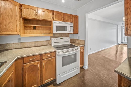 201-2211 29 Street Sw, Calgary, AB 