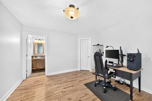 2315 1 Street Ne, Calgary, AB 