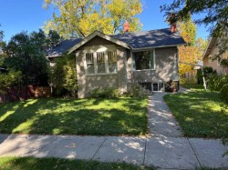 132 7 Avenue NE Calgary, AB T2E 0M5