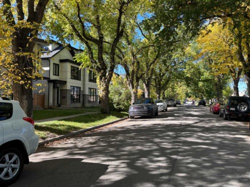 132 7 Avenue Ne, Calgary, AB 