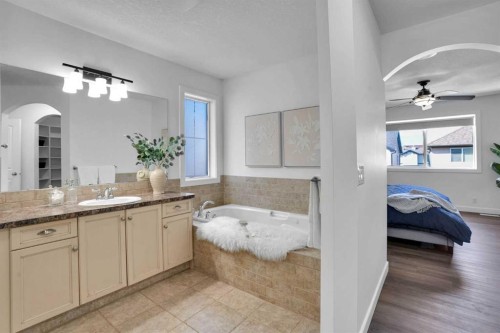 309 Everridge Drive Sw, Calgary, AB 