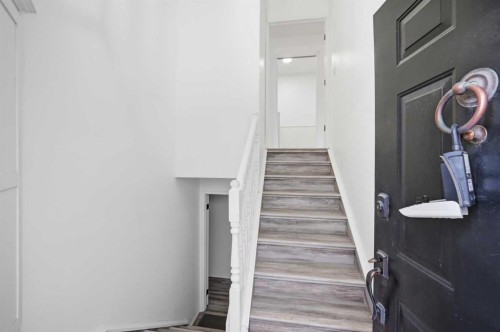 1004 Mckinnon Drive Ne, Calgary, AB 
