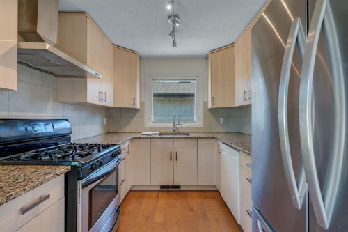 24 Shawcliffe Road Sw, Calgary, AB 