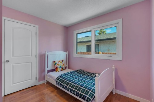 24 Shawcliffe Road Sw, Calgary, AB 