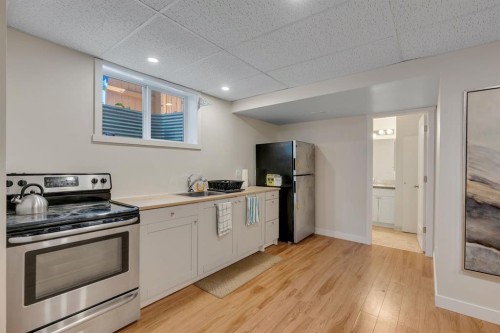 24 Shawcliffe Road Sw, Calgary, AB 