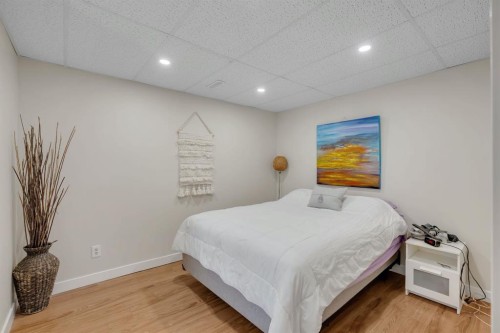 24 Shawcliffe Road Sw, Calgary, AB 