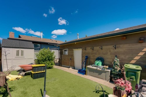 24 Shawcliffe Road Sw, Calgary, AB 