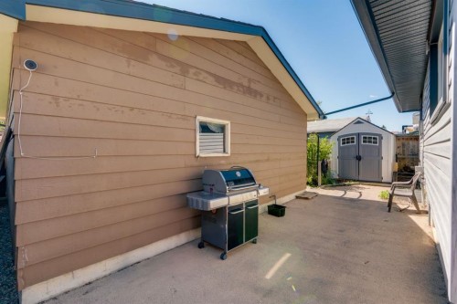 24 Shawcliffe Road Sw, Calgary, AB 