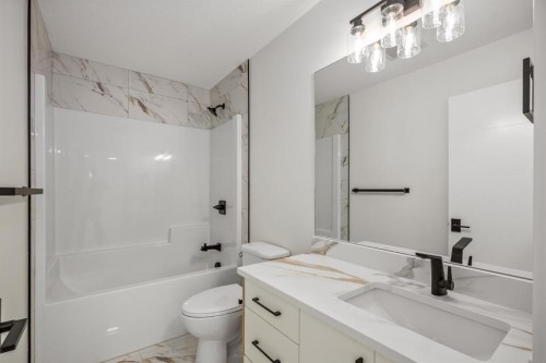 150 Lakewood Crescent, Strathmore, AB 
