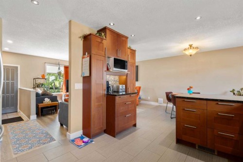 204 Rundleridge Drive Ne, Calgary, AB 