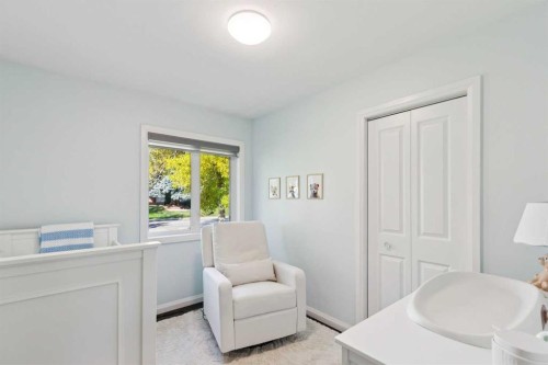4212 45 Street Sw, Calgary, AB 