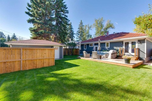 4212 45 Street Sw, Calgary, AB 