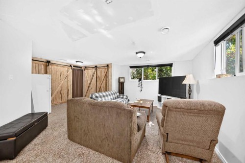 167 Mount Sundance Crescent, Lethbridge, AB 