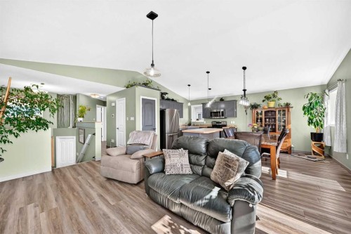 167 Mount Sundance Crescent, Lethbridge, AB 