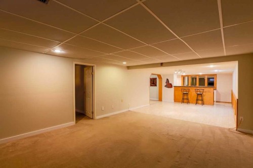 11 Maple Place, Crossfield, AB 