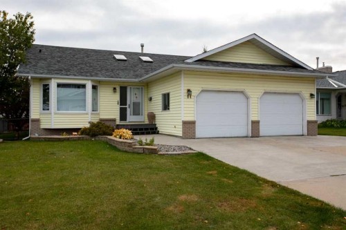 11 Maple Place, Crossfield, AB 