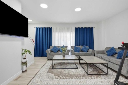 107 Corner Meadows Square Ne, Calgary, AB 