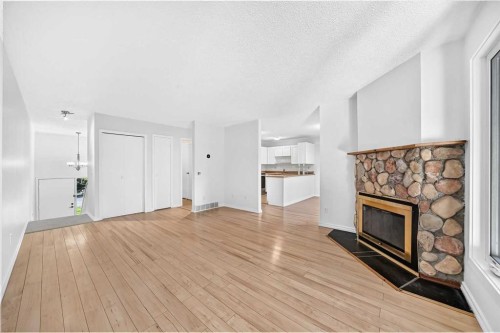 49-10001 Brookpark Boulevard Sw, Calgary, AB 