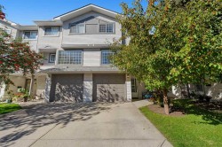 66 Kingsland Villas SW Calgary, AB T2V 5J9