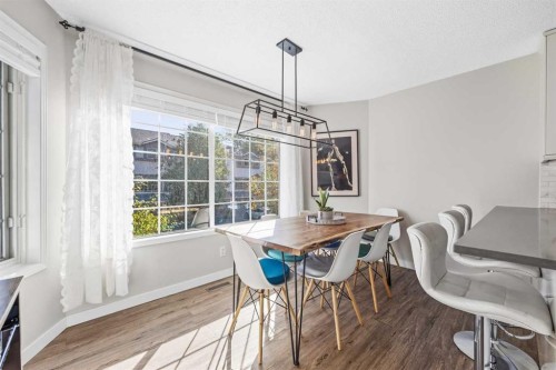 66 Kingsland Villas Sw, Calgary, AB 