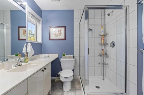 66 Kingsland Villas Sw, Calgary, AB 