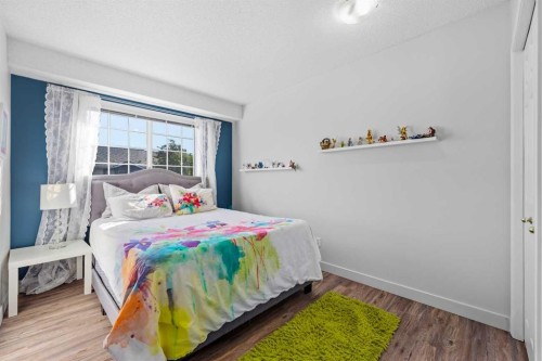 66 Kingsland Villas Sw, Calgary, AB 