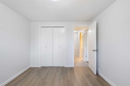 52 Doverdale Mews Se, Calgary, AB 