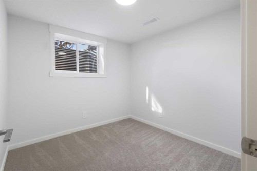 52 Doverdale Mews Se, Calgary, AB 