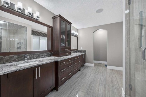 36 Rockyvale Green Nw, Calgary, AB 