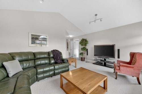 35 Rockyledge Rise Nw, Calgary, AB 