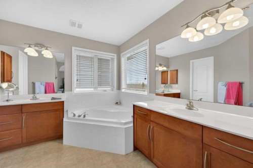 35 Rockyledge Rise Nw, Calgary, AB 