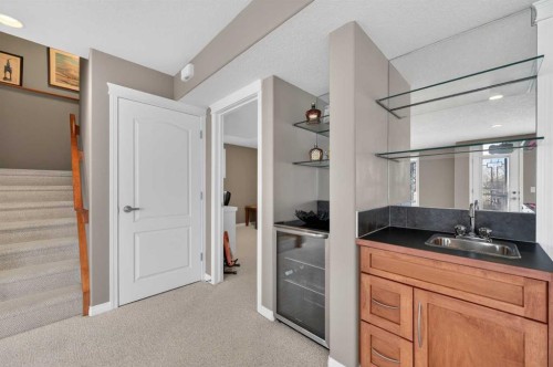 35 Rockyledge Rise Nw, Calgary, AB 