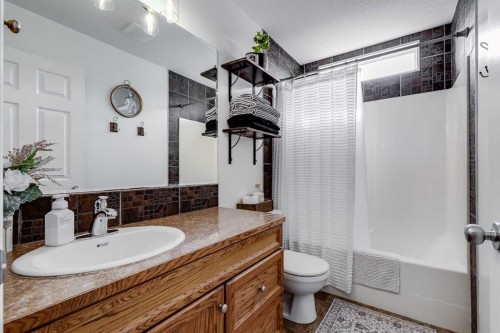 620 Pioneer Drive, Irricana, AB 